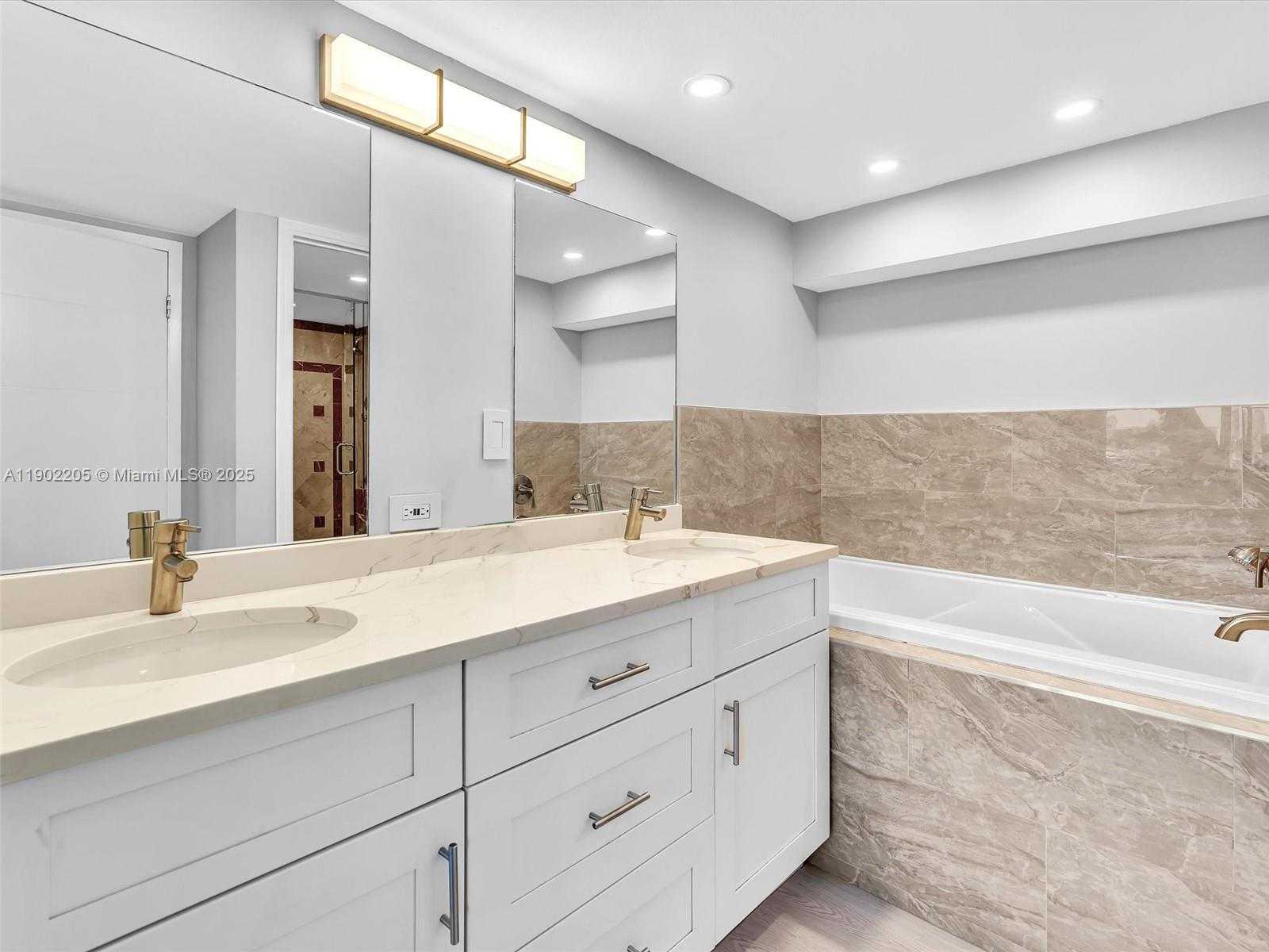 Small Image of 16570 NORTH EAST 26TH AVE #3A, North Miami Beach Number 21