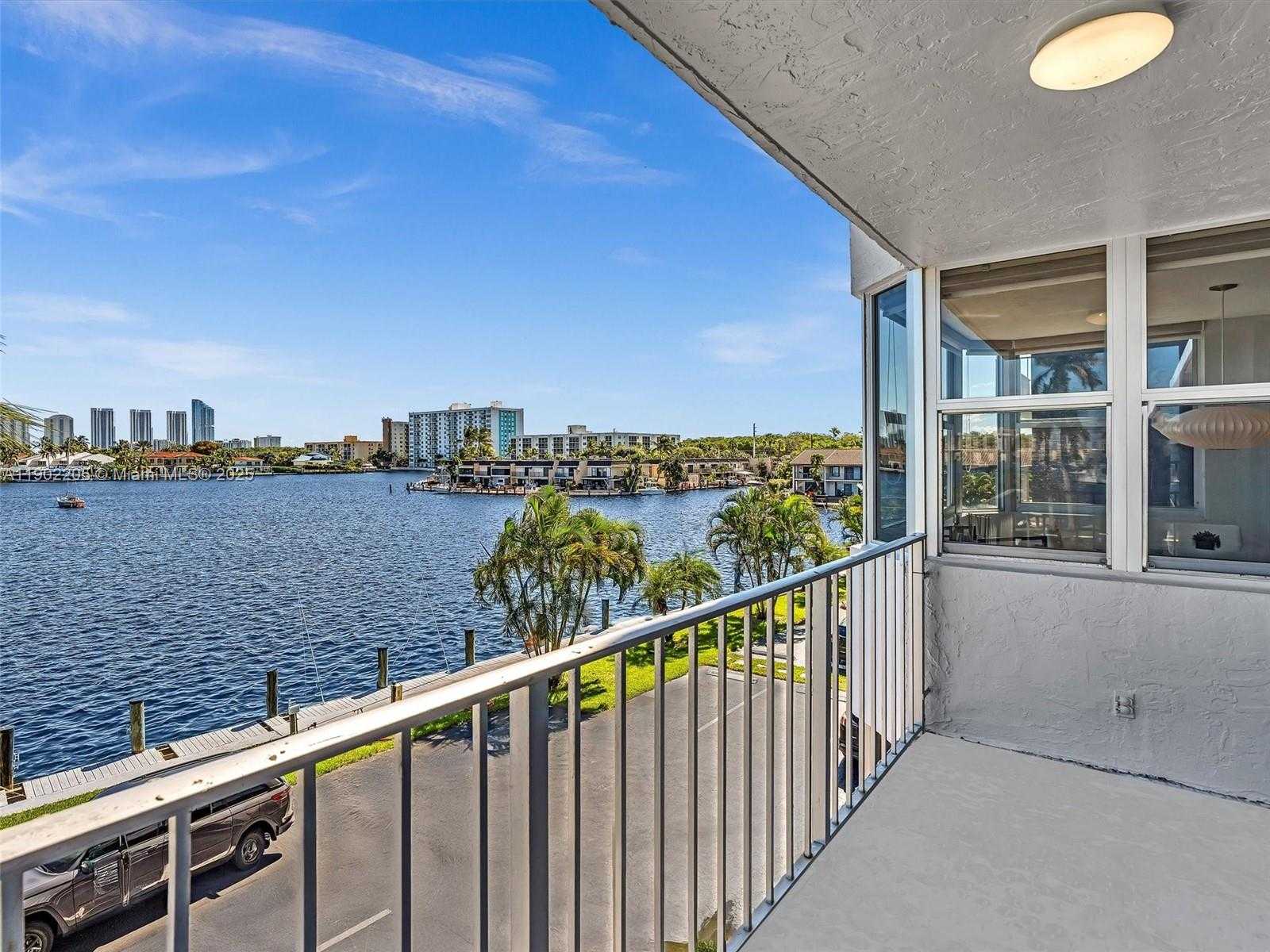 Small Image of 16570 NORTH EAST 26TH AVE #3A, North Miami Beach Number 30