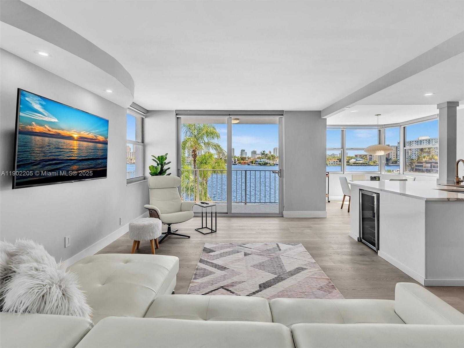 Small Image of 16570 NORTH EAST 26TH AVE #3A, North Miami Beach Number 4