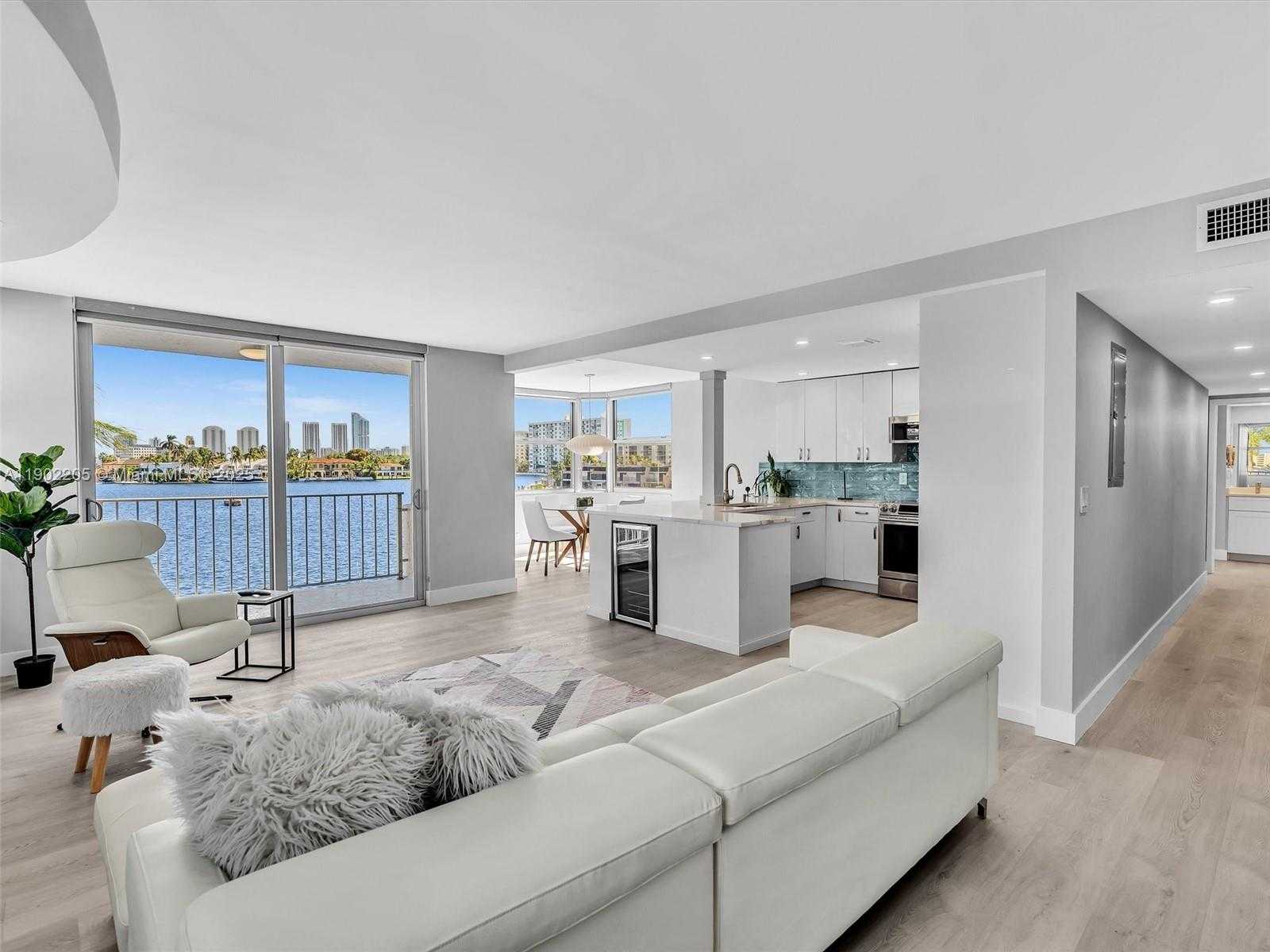 Small Image of 16570 NORTH EAST 26TH AVE #3A, North Miami Beach Number 5