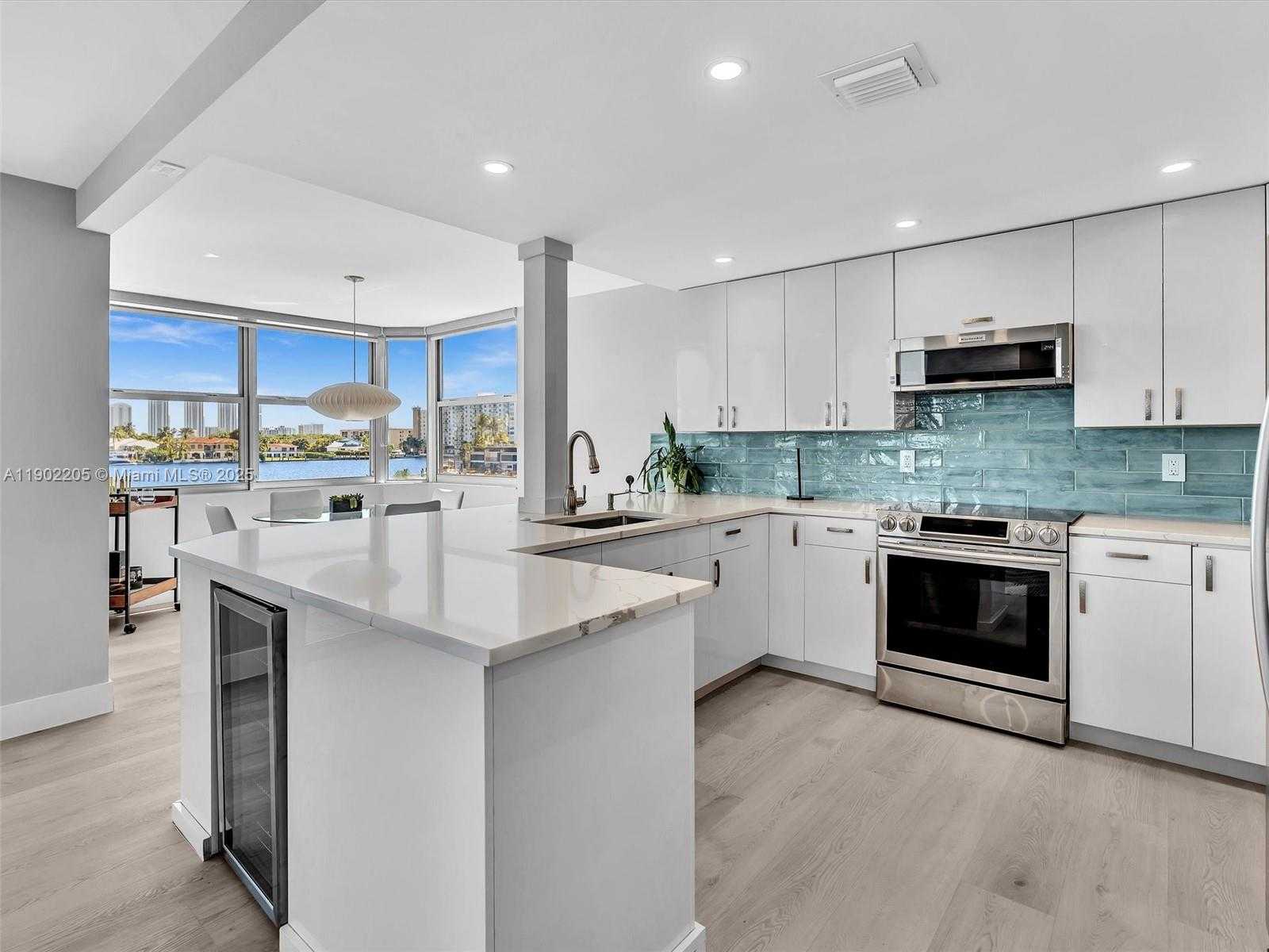 Small Image of 16570 NORTH EAST 26TH AVE #3A, North Miami Beach Number 6