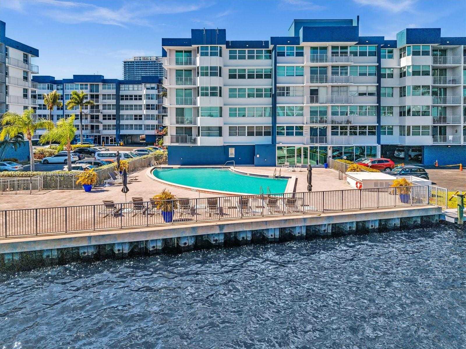 Small Image of 16570 NORTH EAST 26TH AVE #3A, North Miami Beach Number 61