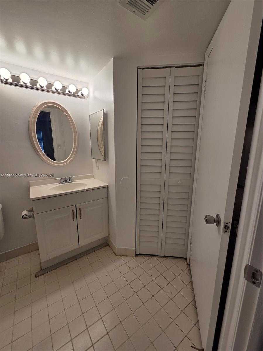 Small Image of 9241 SOUTH WEST 138TH PL #9241, Miami Number 11