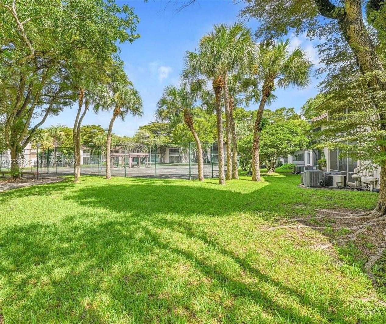 Small Image of 9241 SOUTH WEST 138TH PL #9241, Miami Number 22