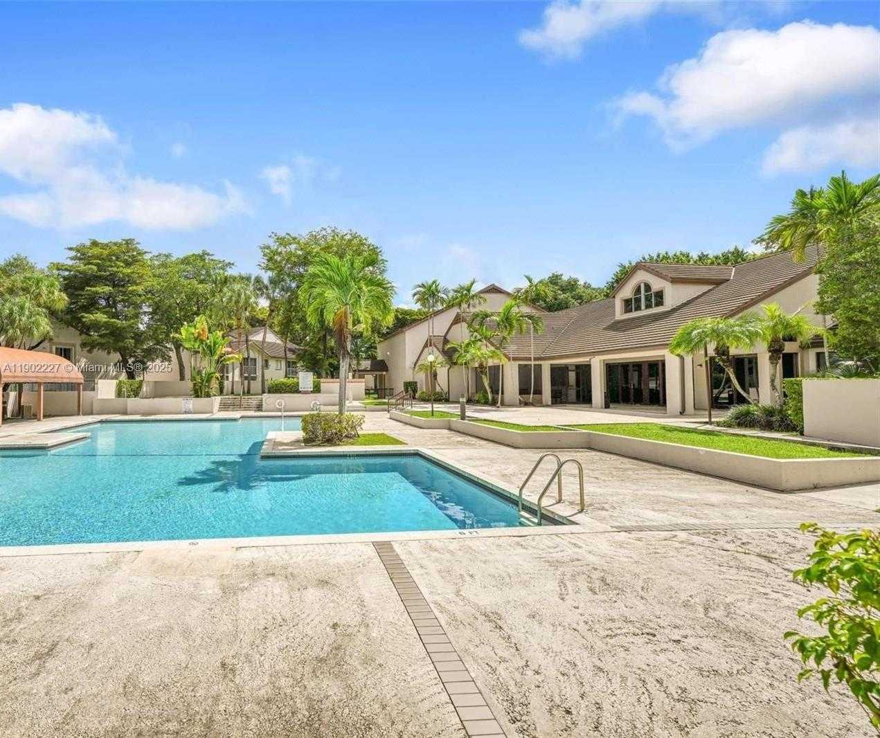 Small Image of 9241 SOUTH WEST 138TH PL #9241, Miami Number 24