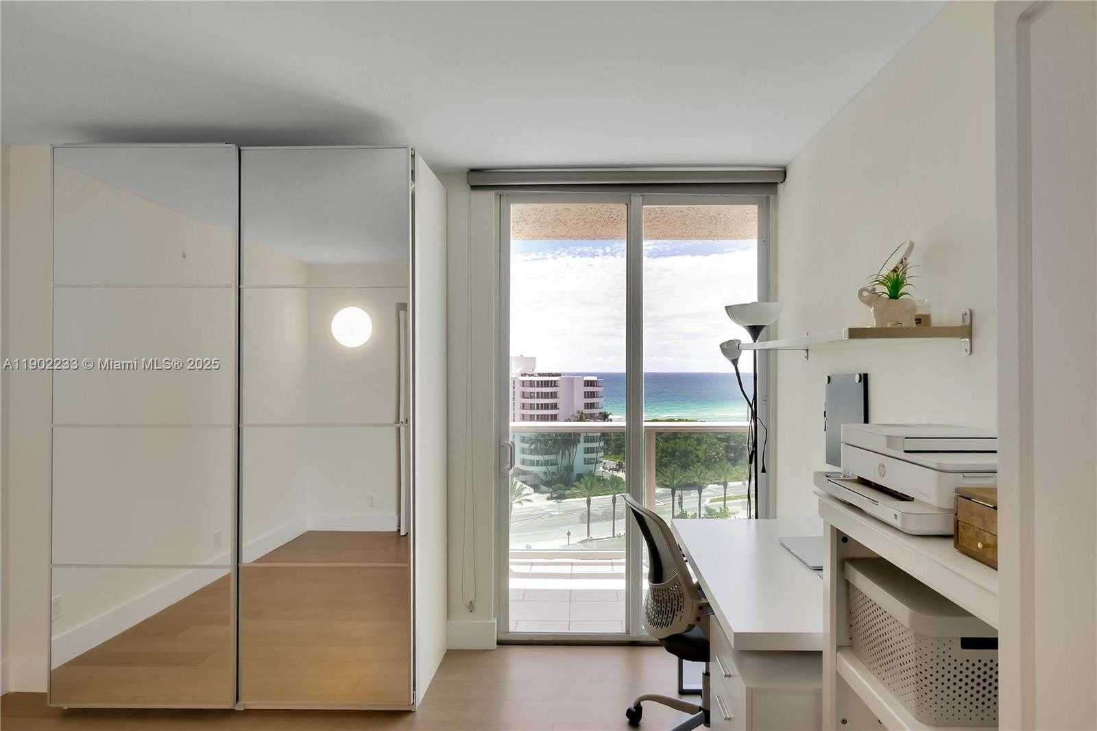 Small Image of 100 BAYVIEW DR #1008, Sunny Isles Beach Number 22