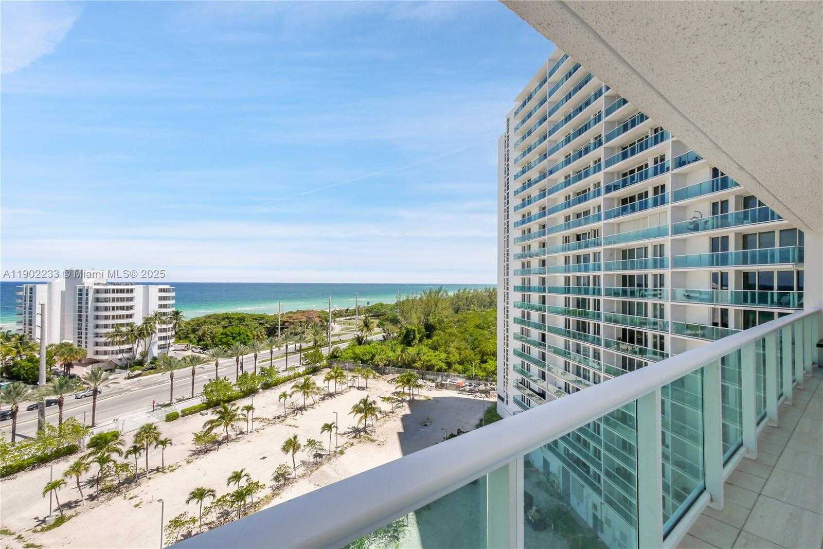 Small Image of 100 BAYVIEW DR #1008, Sunny Isles Beach Number 35
