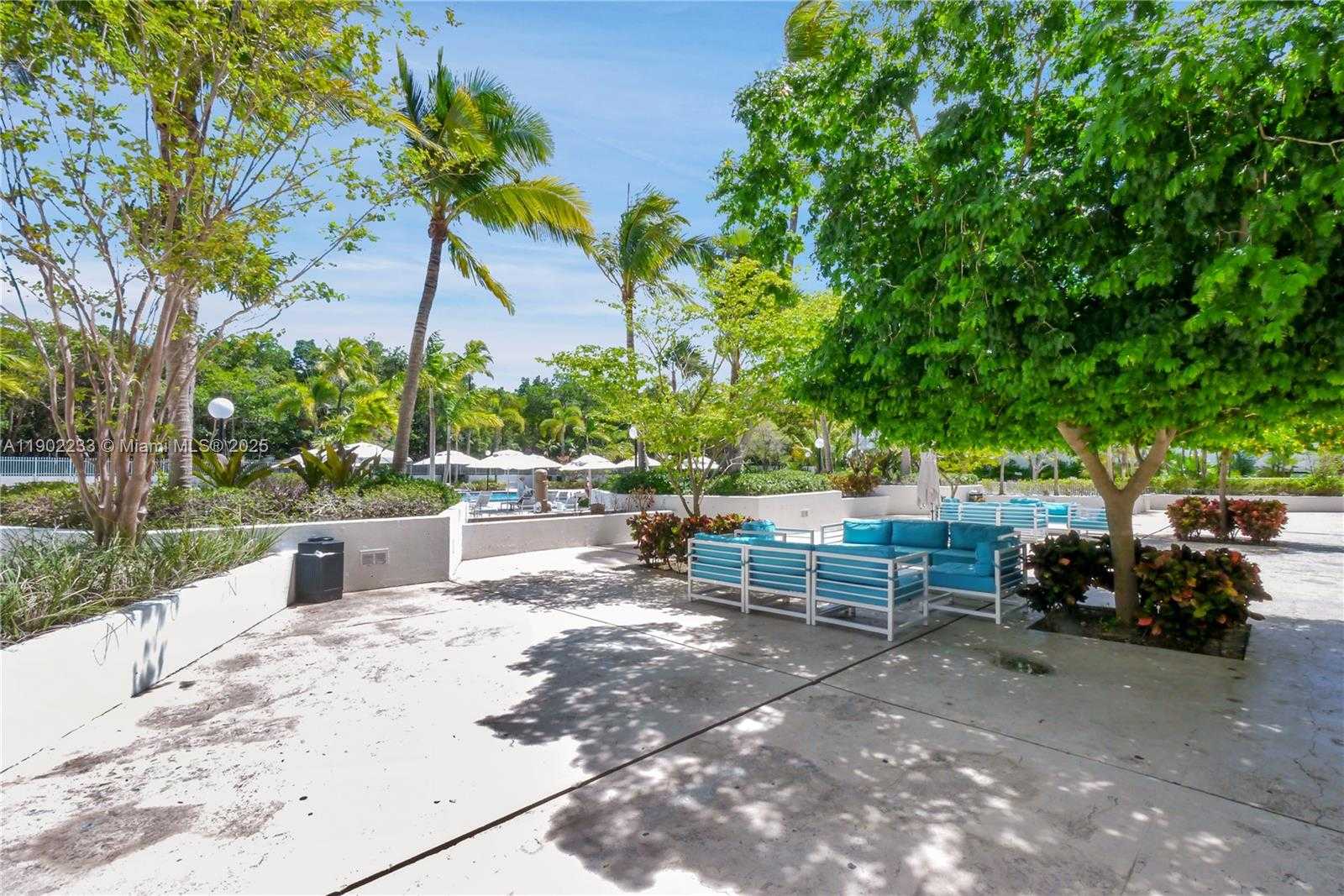 Small Image of 100 BAYVIEW DR #1008, Sunny Isles Beach Number 40