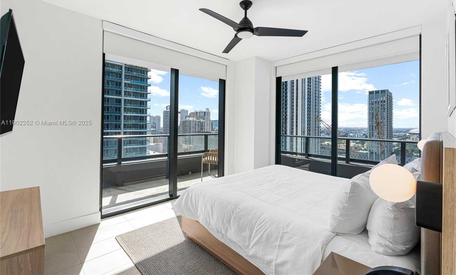 Small Image of 159 NORTH EAST 6TH ST #2405, Miami Number 13