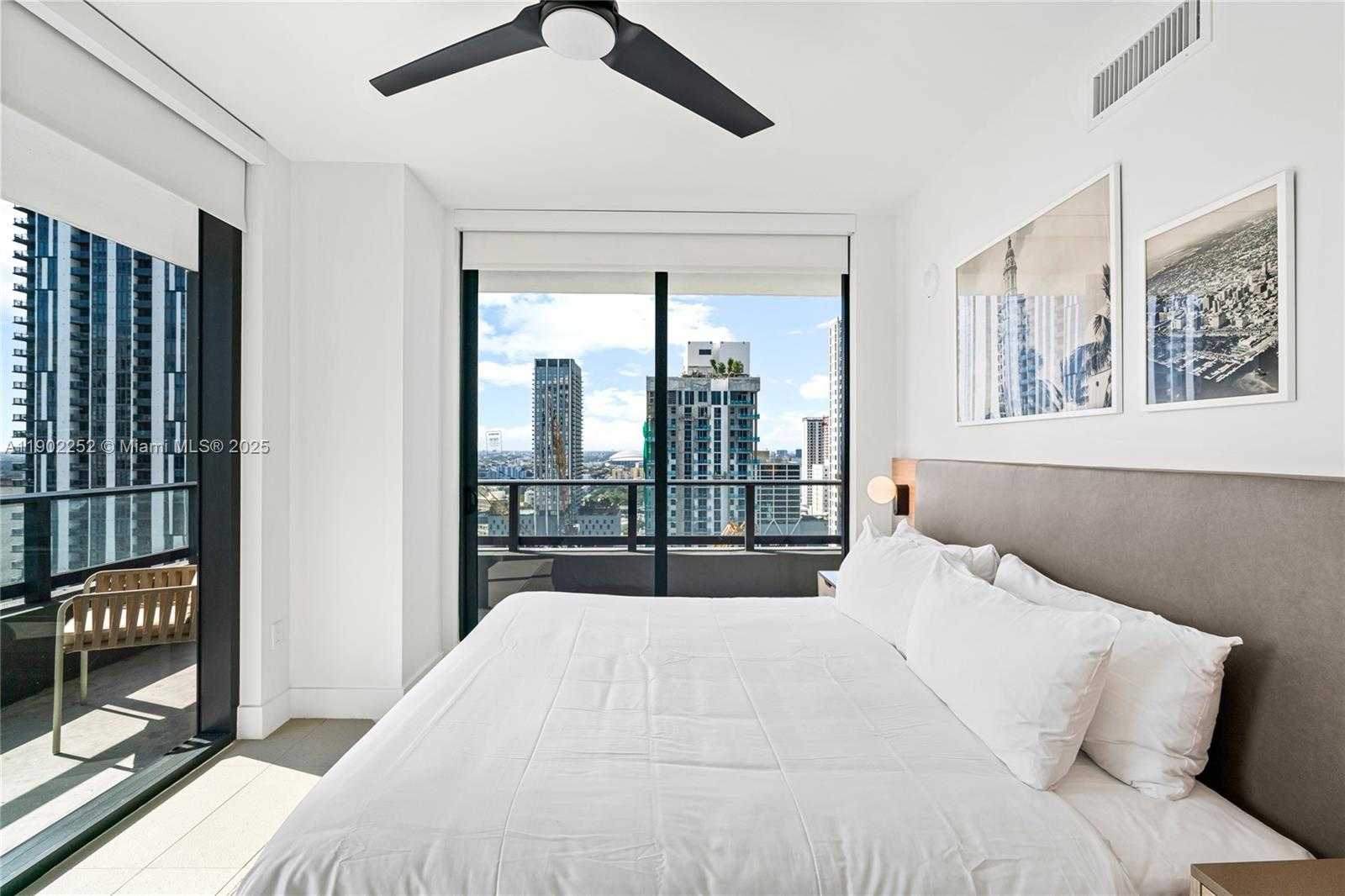 Small Image of 159 NORTH EAST 6TH ST #2405, Miami Number 14