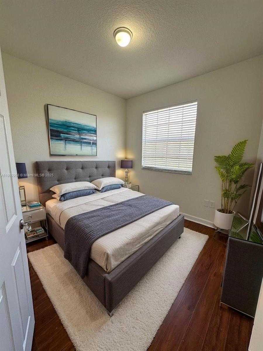 Small Image of 12852 SOUTH WEST 134 TERRACE, Miami Number 8