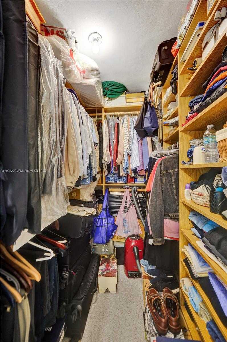 Imagen de Pequeño Objeto