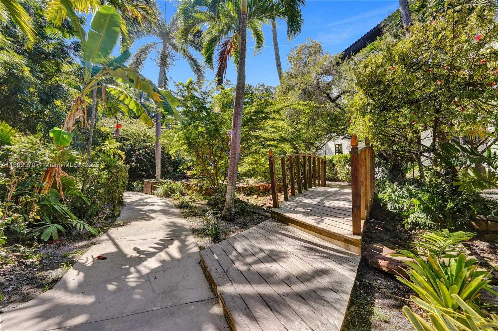 Imagen de Pequeño Objeto