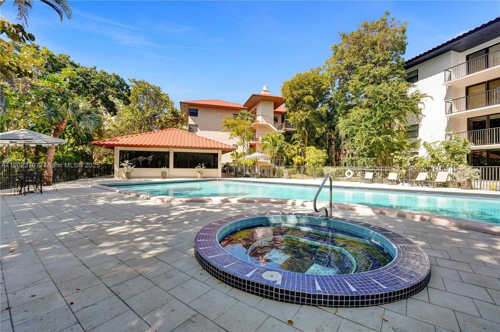 Imagen de Pequeño Objeto