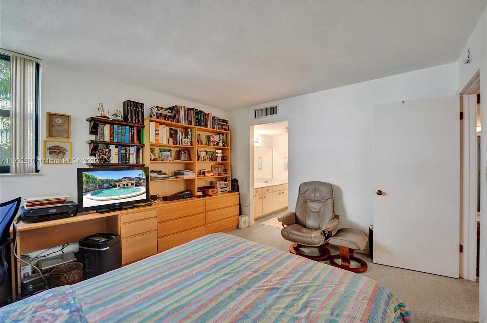 Imagen de Pequeño Objeto