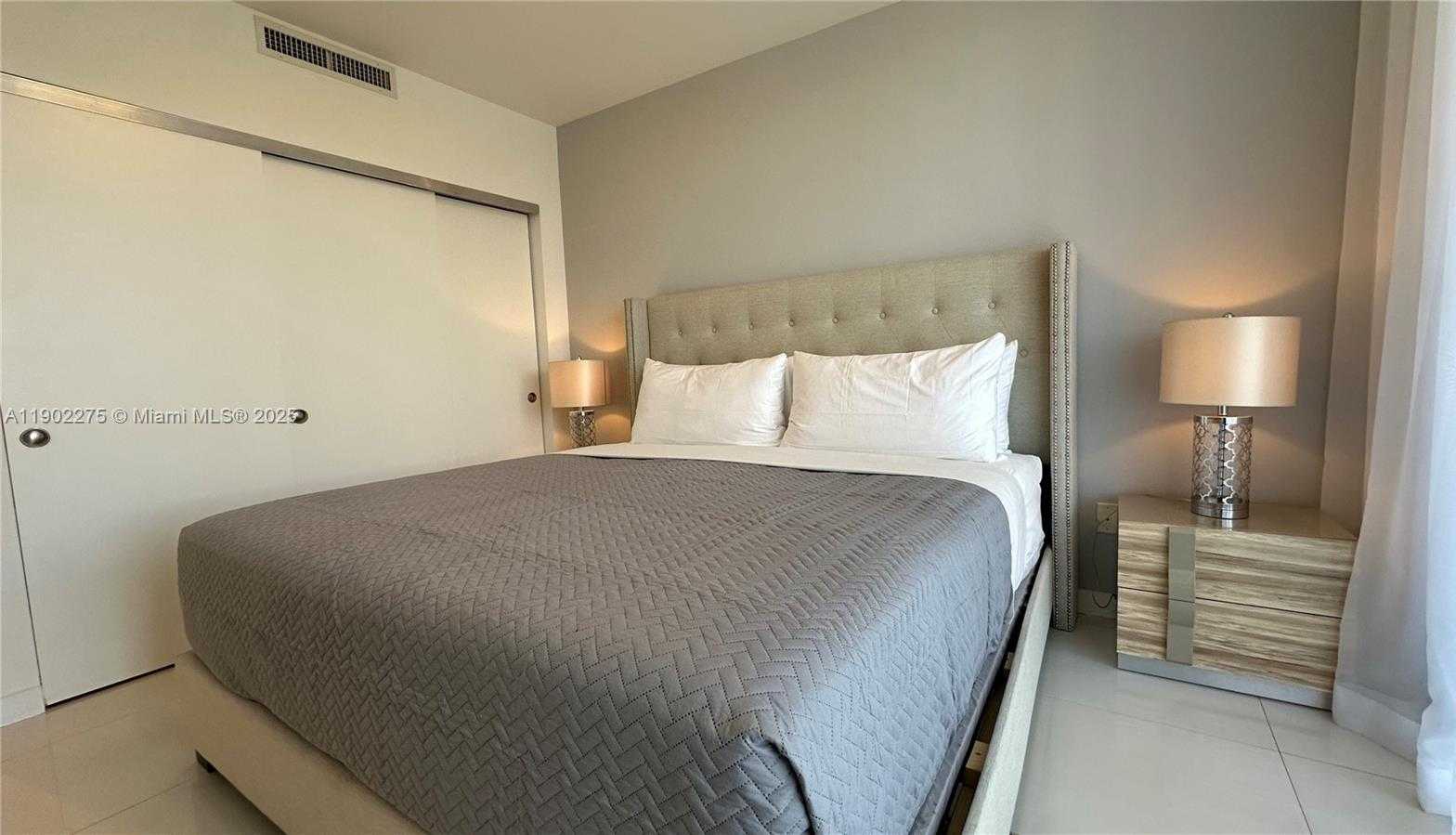 Small Image of 1120 98TH ST #302, Bay Harbor Islands Number 14