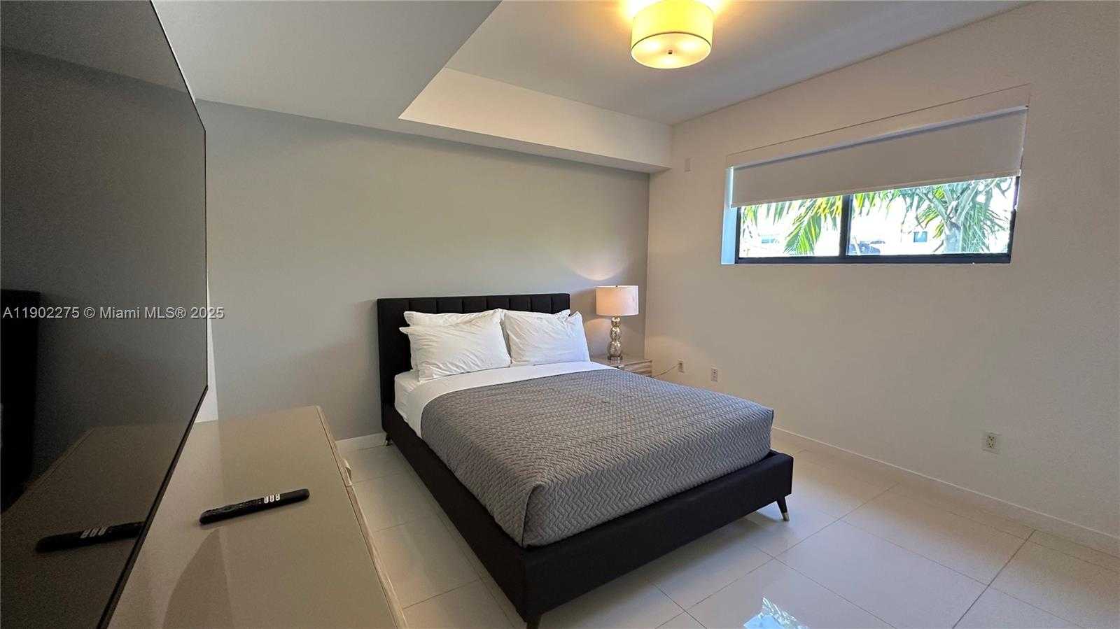 Small Image of 1120 98TH ST #302, Bay Harbor Islands Number 19