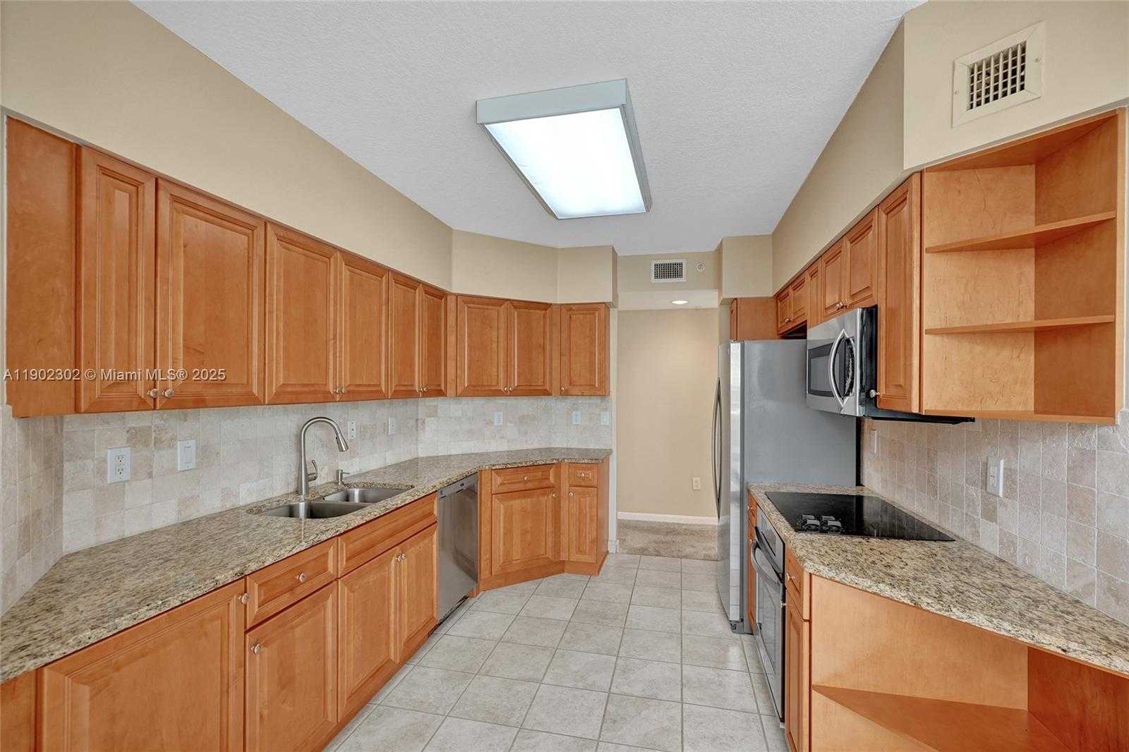 Small Image of 3370 HIDDEN BAY DR #2114, Aventura Number 16