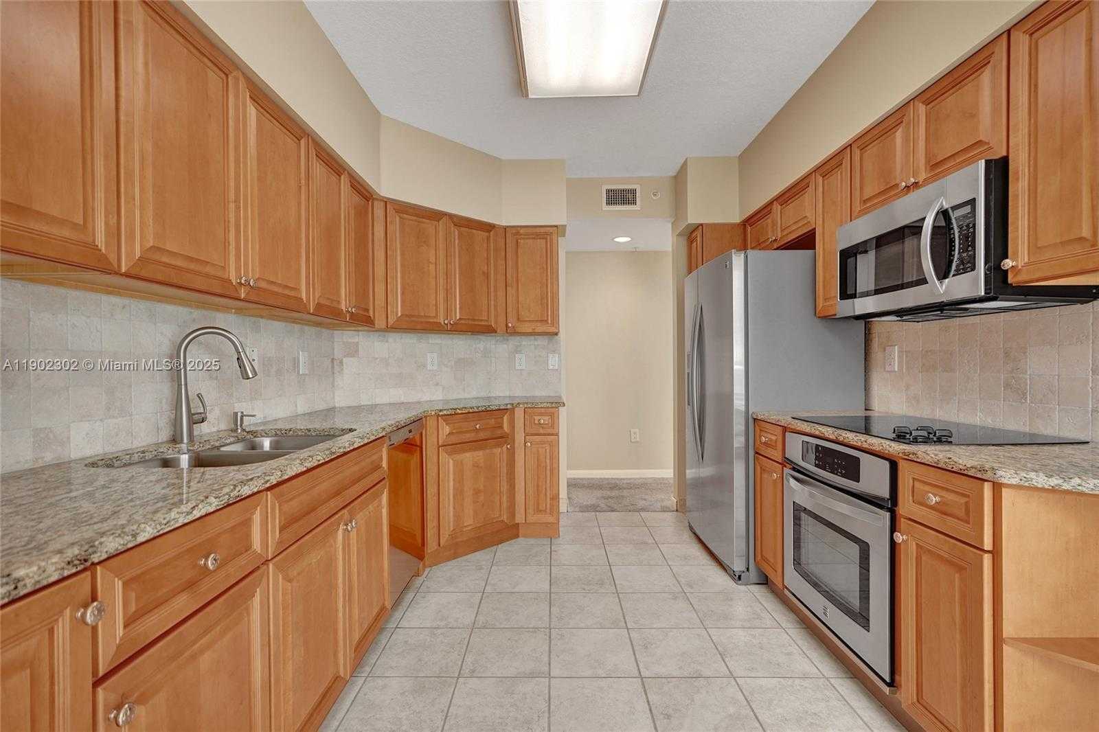 Small Image of 3370 HIDDEN BAY DR #2114, Aventura Number 17
