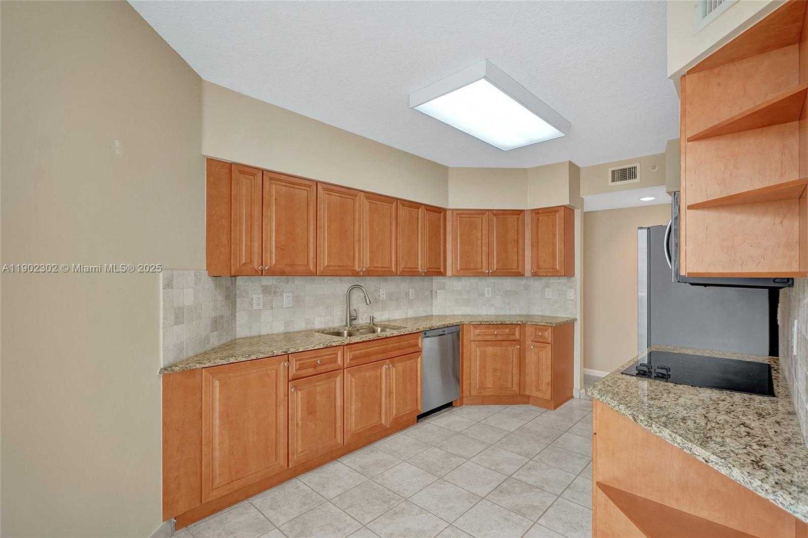 Small Image of 3370 HIDDEN BAY DR #2114, Aventura Number 18