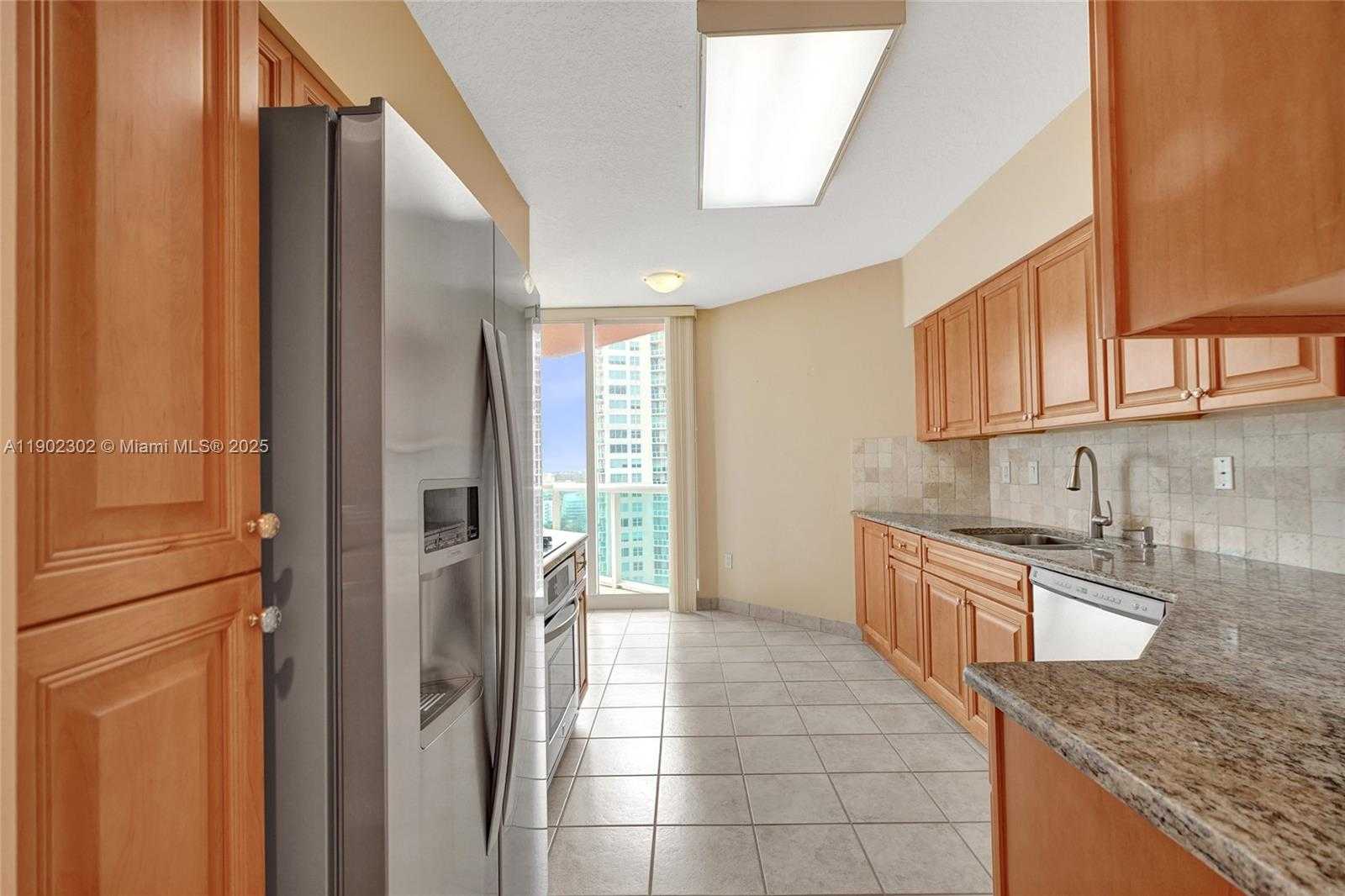 Small Image of 3370 HIDDEN BAY DR #2114, Aventura Number 20