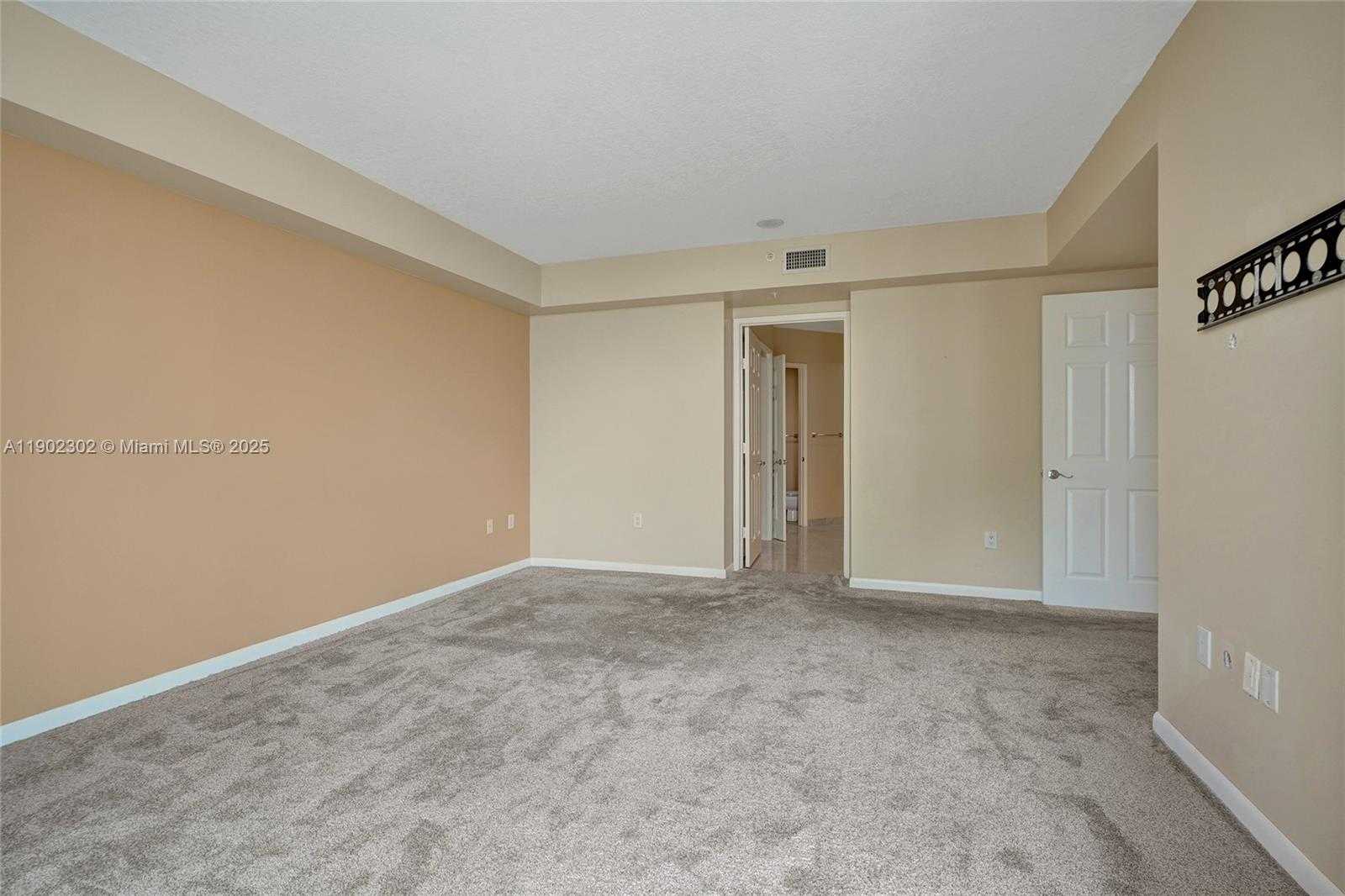 Small Image of 3370 HIDDEN BAY DR #2114, Aventura Number 23