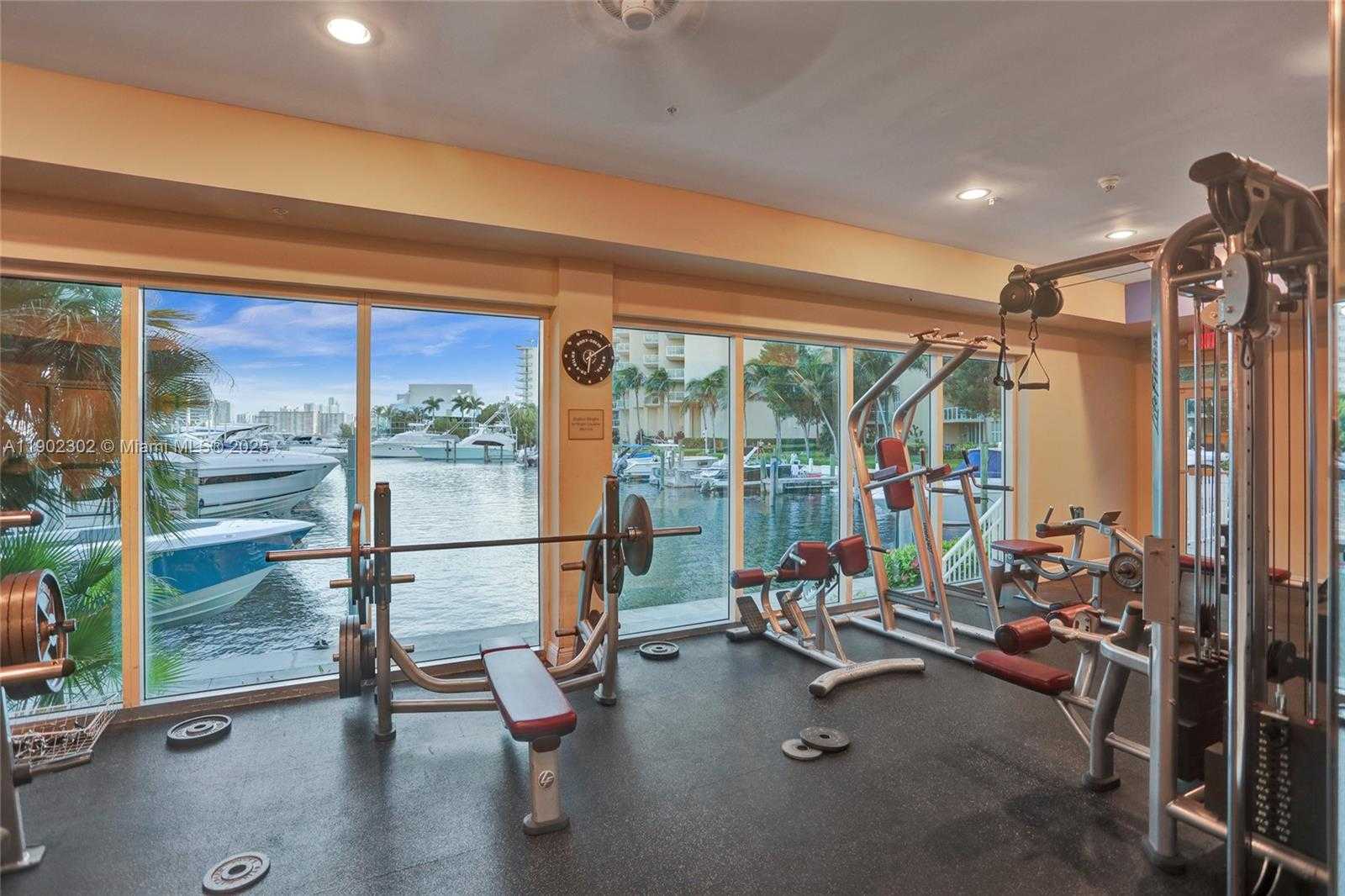 Small Image of 3370 HIDDEN BAY DR #2114, Aventura Number 56