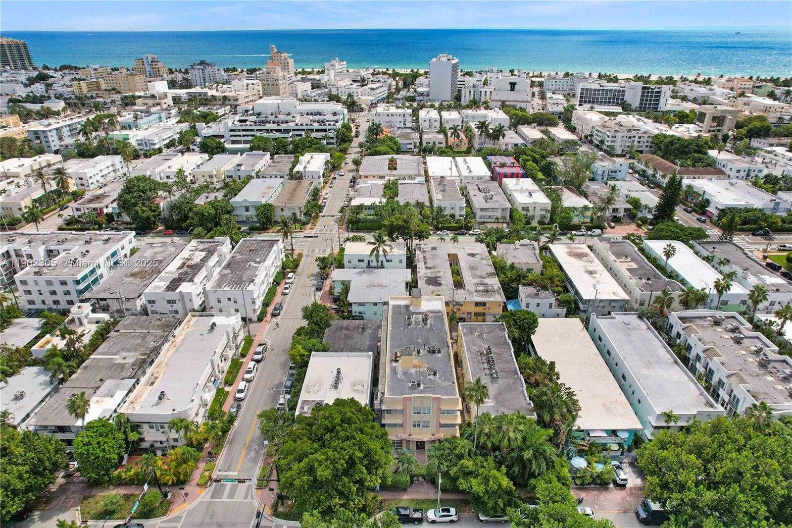 Small Image of 1051 MERIDIAN AVE #1K, Miami Beach Number 26