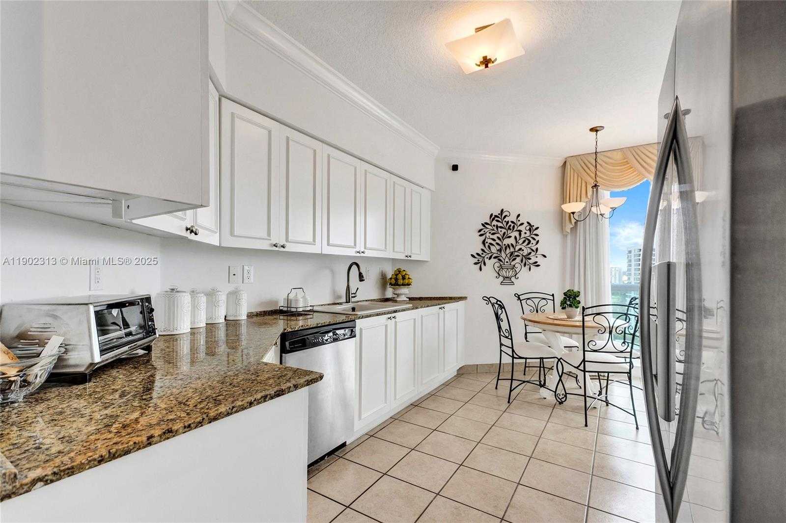 Small Image of 3370 HIDDEN BAY DR #1702, Aventura Number 16