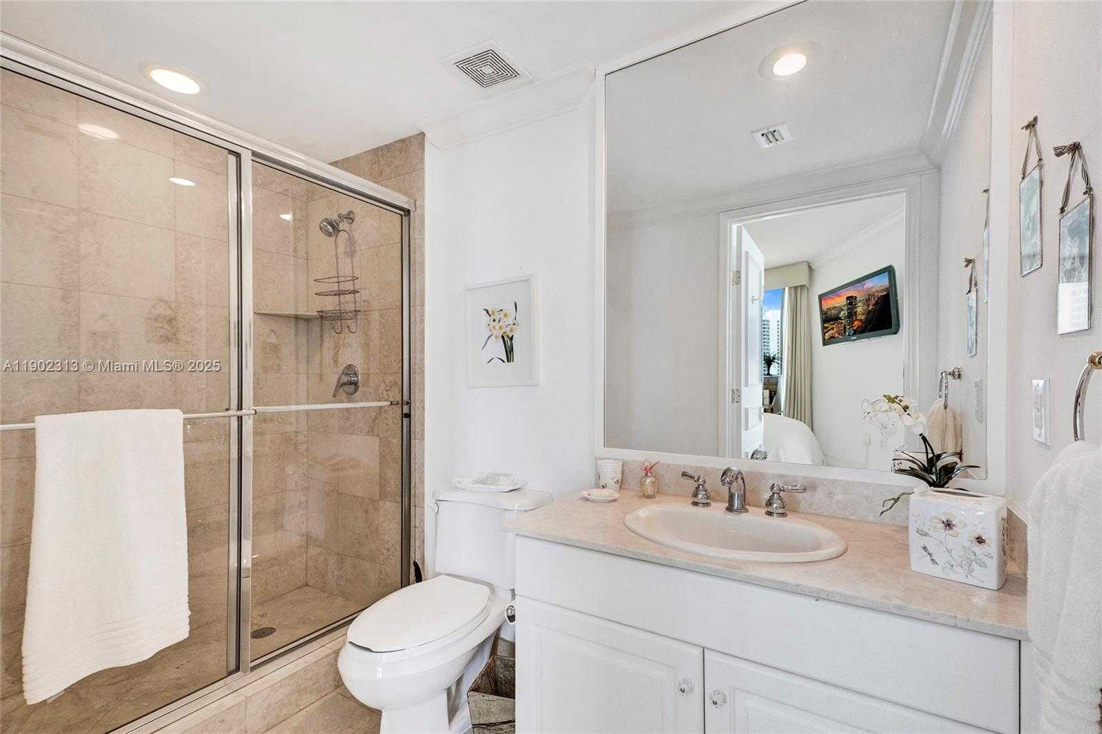 Small Image of 3370 HIDDEN BAY DR #1702, Aventura Number 34