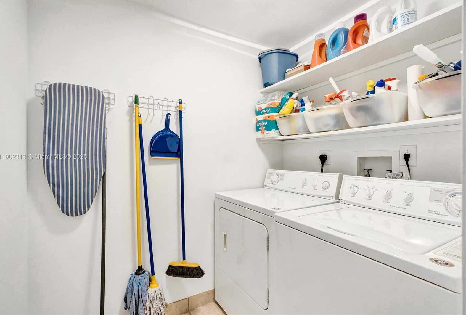 Small Image of 3370 HIDDEN BAY DR #1702, Aventura Number 36