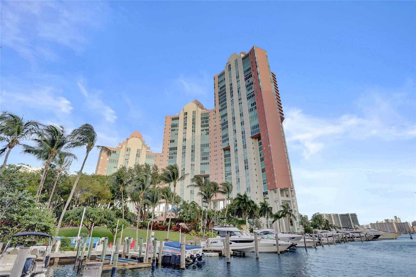 Small Image of 3370 HIDDEN BAY DR #1702, Aventura Number 41