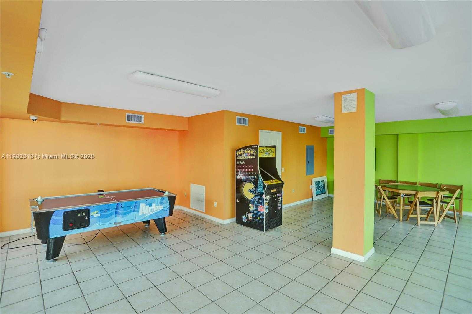 Small Image of 3370 HIDDEN BAY DR #1702, Aventura Number 45