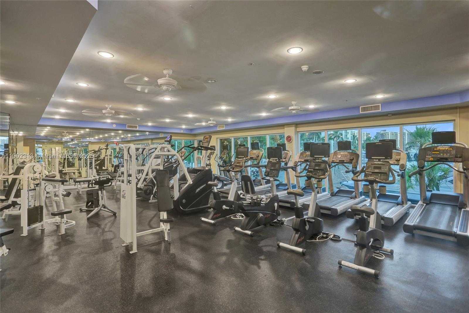 Small Image of 3370 HIDDEN BAY DR #1702, Aventura Number 46