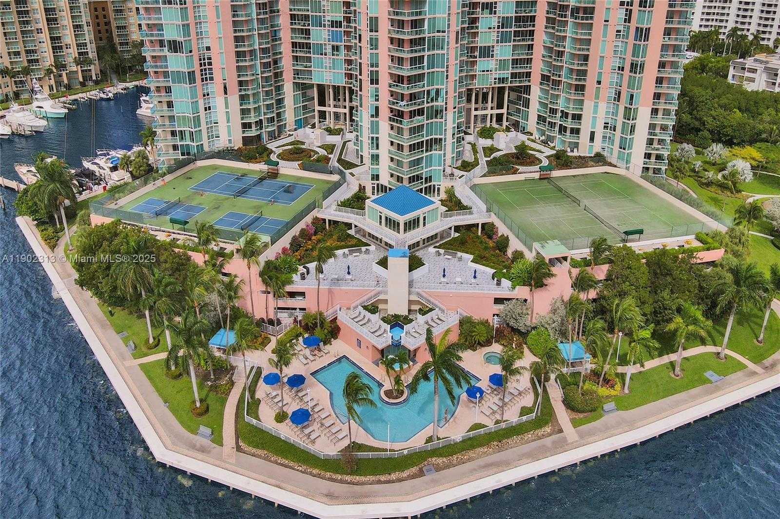Small Image of 3370 HIDDEN BAY DR #1702, Aventura Number 54