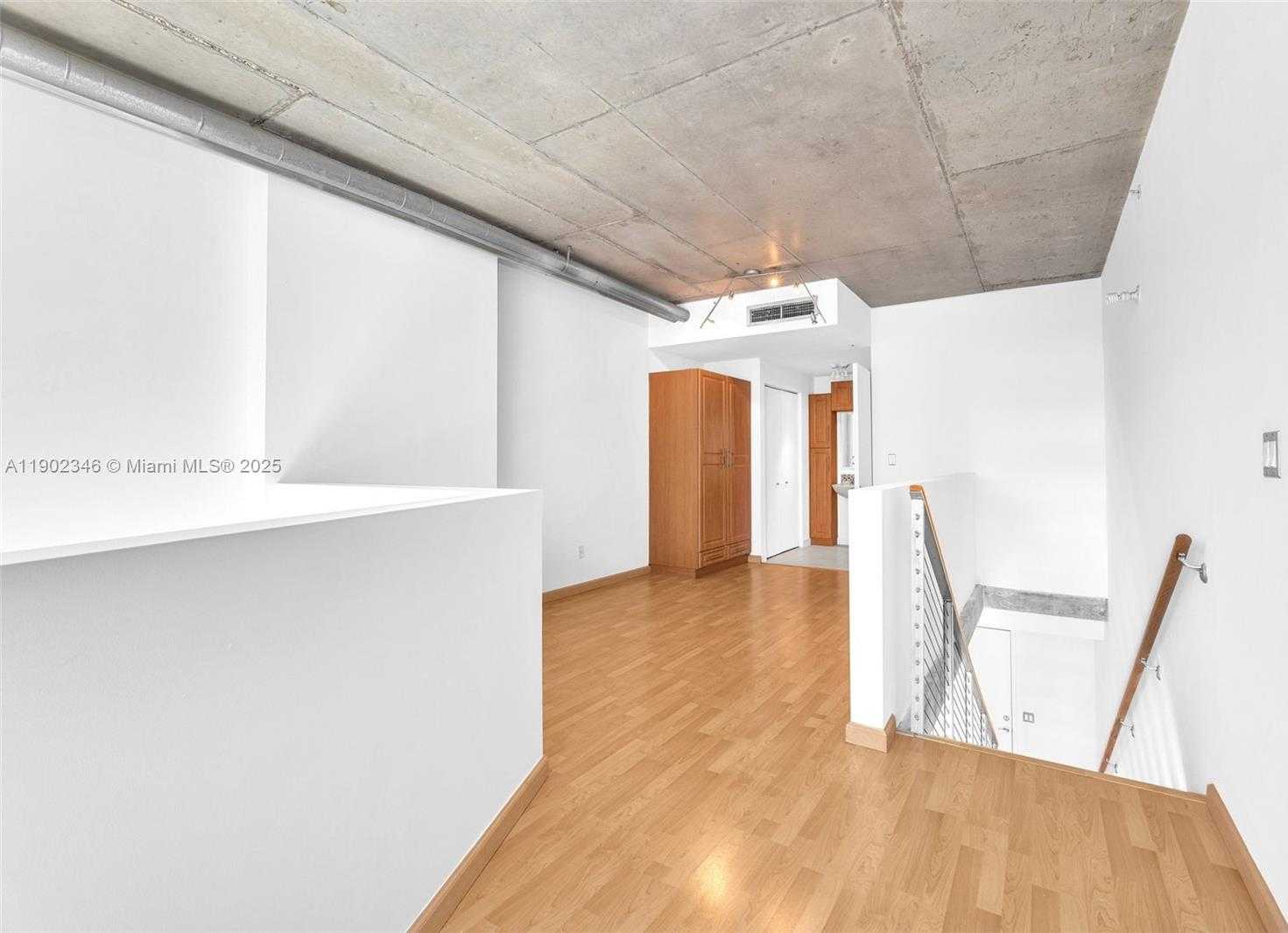 Small Image of 690 SOUTH WEST 1ST COURT #1008, Miami Number 12