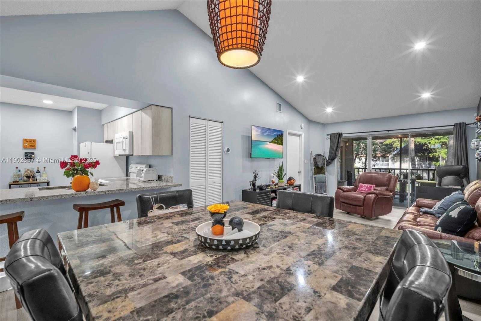 Small Image of 9507 SOUTH WEST 140TH CT #9507, Miami Number 5