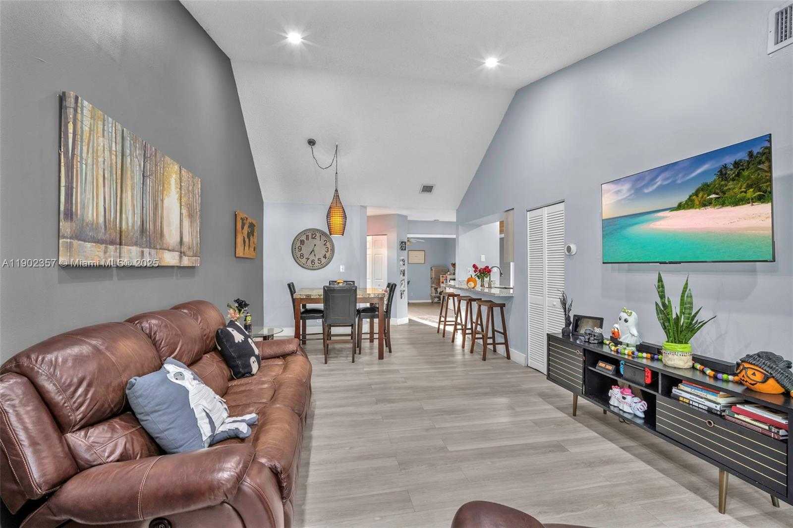 Small Image of 9507 SOUTH WEST 140TH CT #9507, Miami Number 6