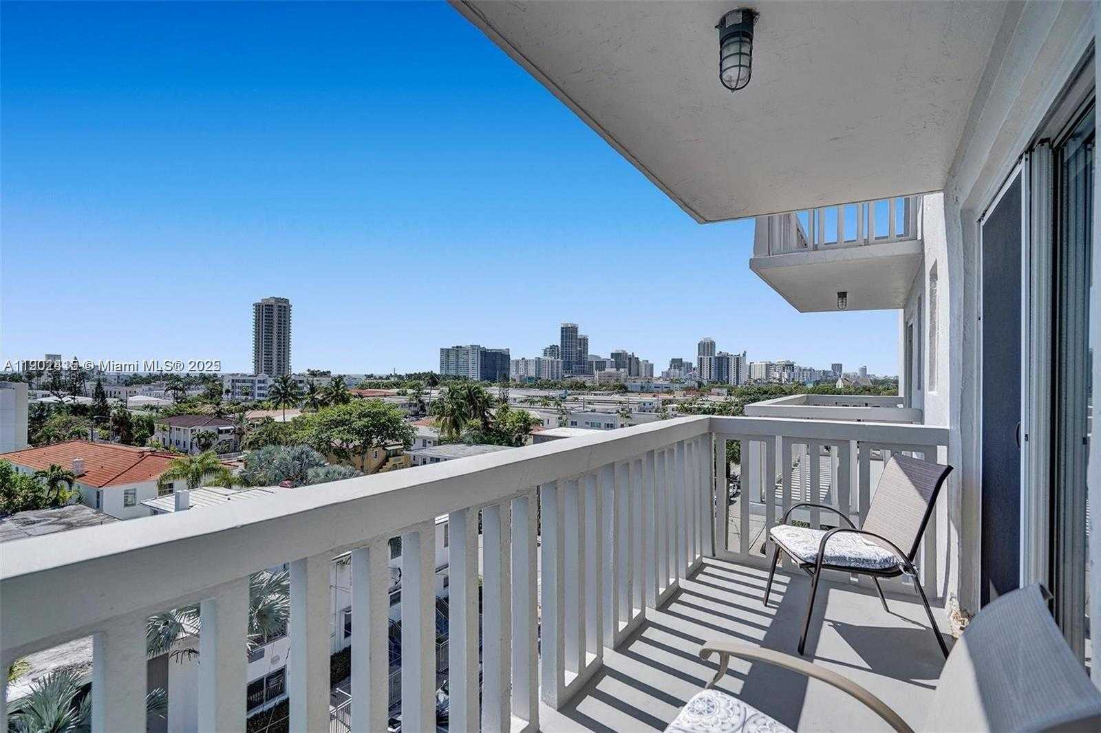 Small Image of 7620 CARLYLE AVE #703, Miami Beach Number 1