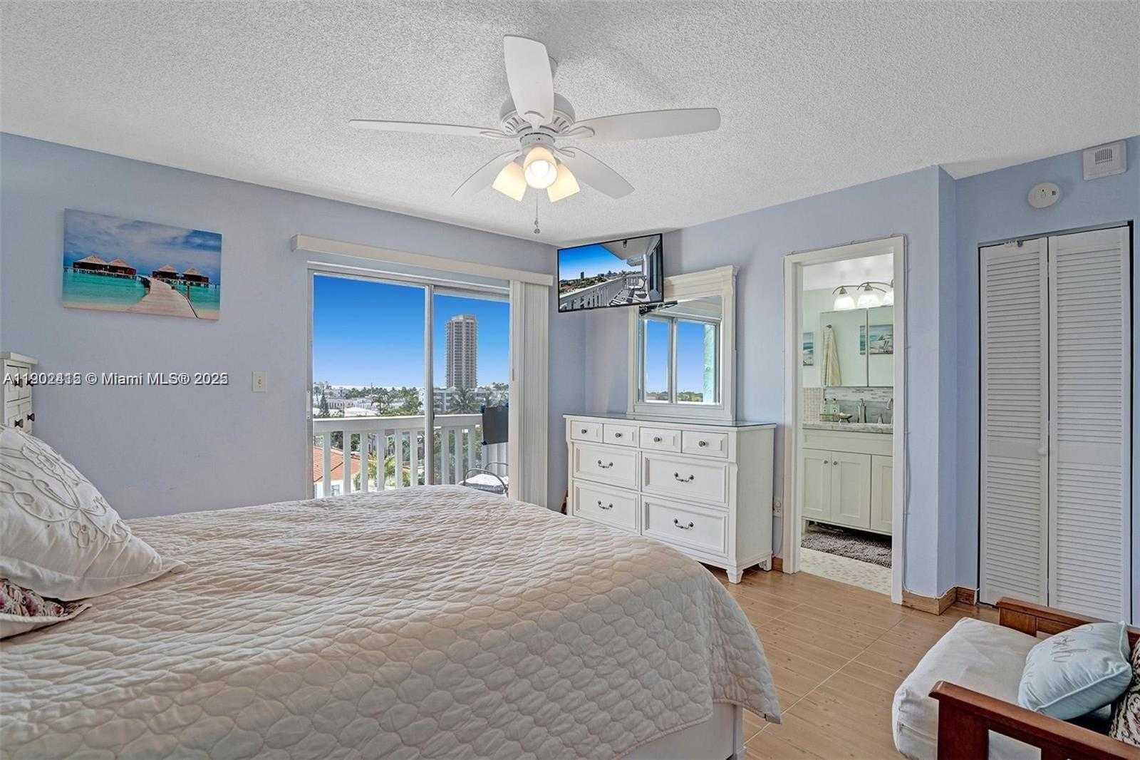 Small Image of 7620 CARLYLE AVE #703, Miami Beach Number 18