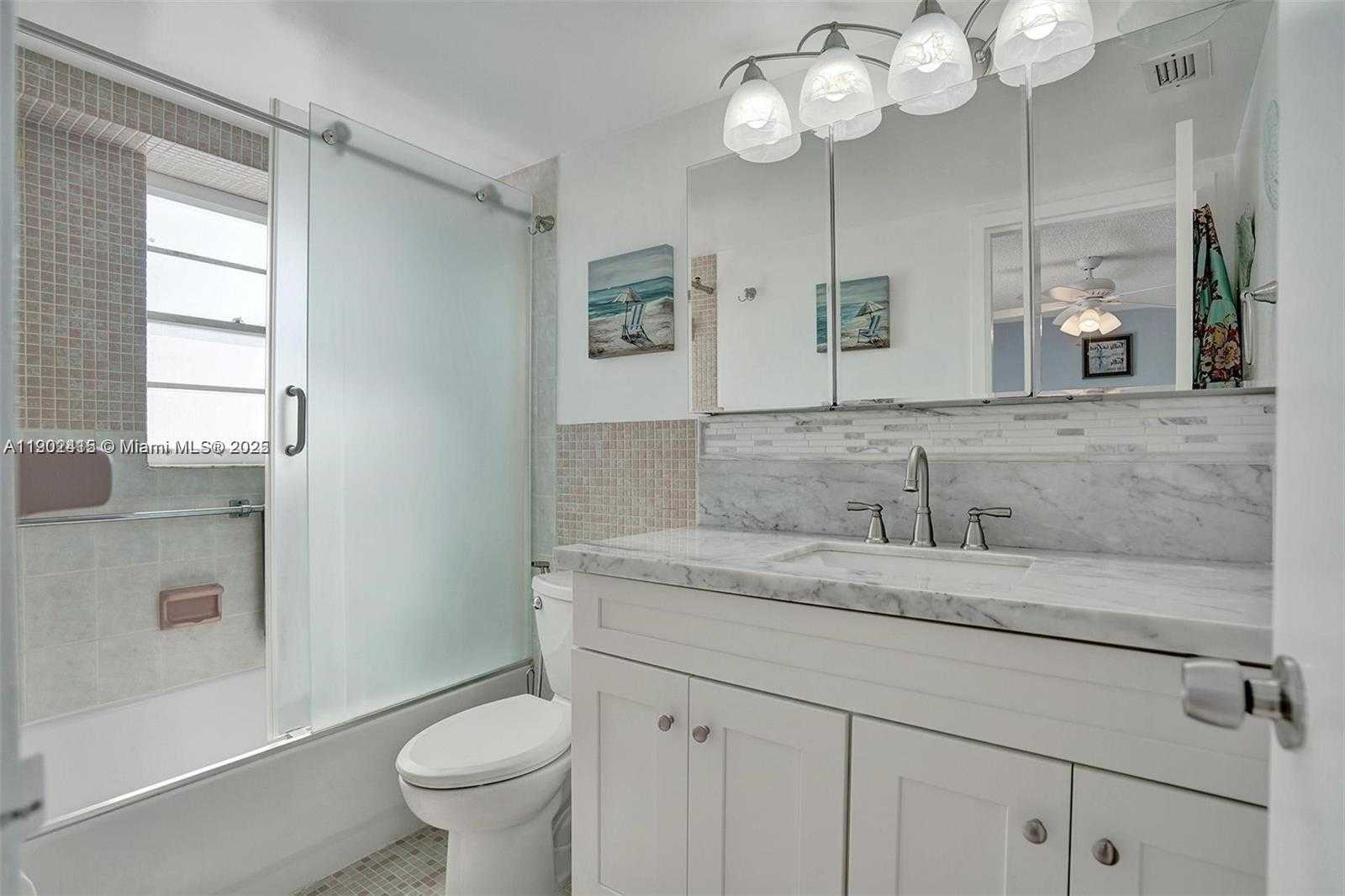 Small Image of 7620 CARLYLE AVE #703, Miami Beach Number 22