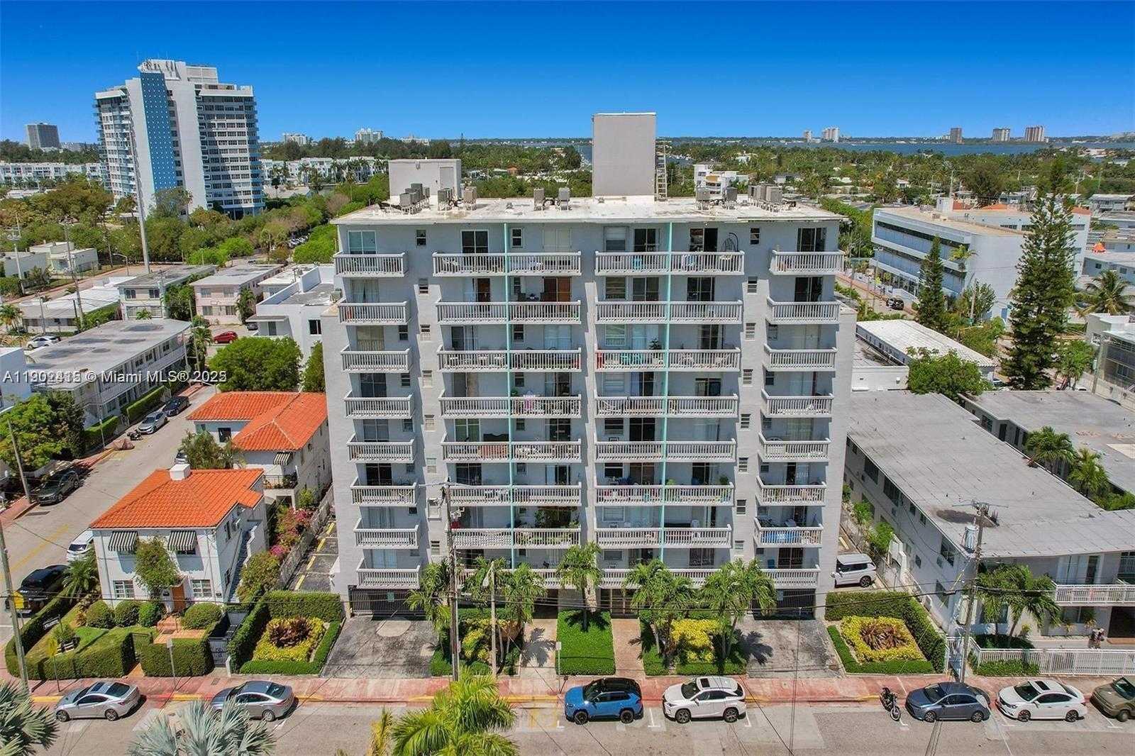 Small Image of 7620 CARLYLE AVE #703, Miami Beach Number 27