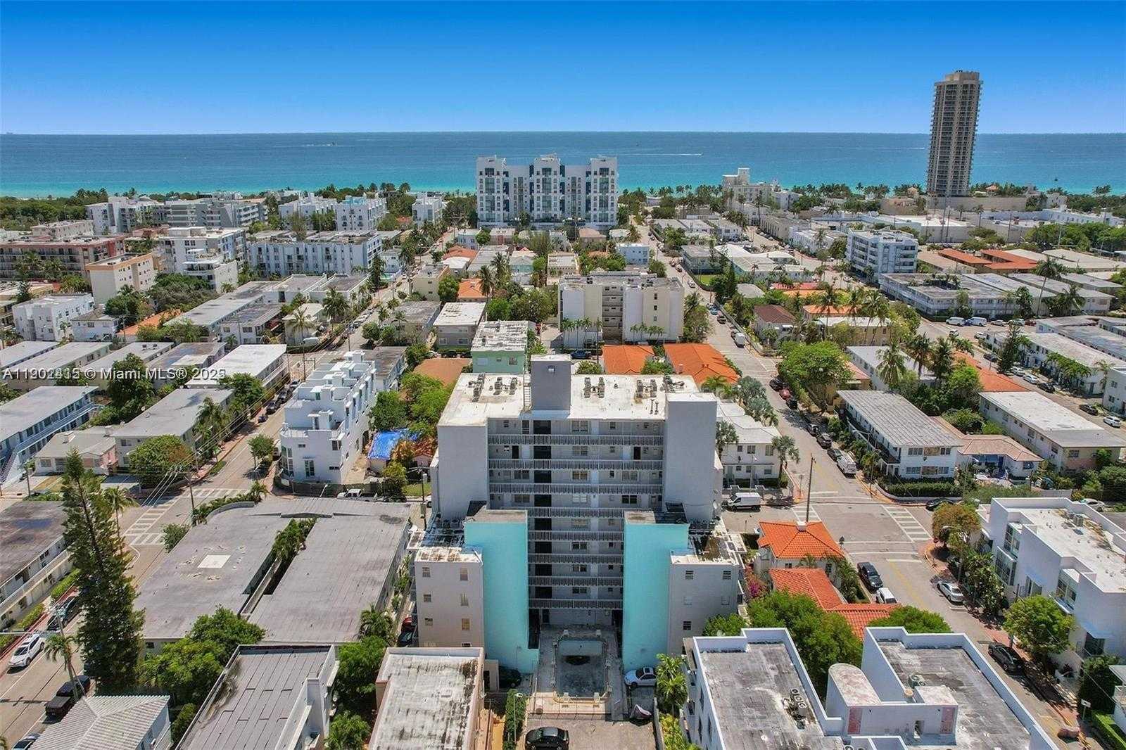 Small Image of 7620 CARLYLE AVE #703, Miami Beach Number 32