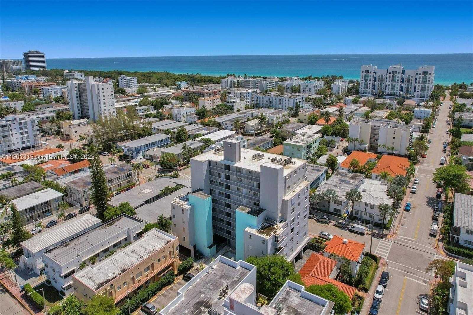 Small Image of 7620 CARLYLE AVE #703, Miami Beach Number 33