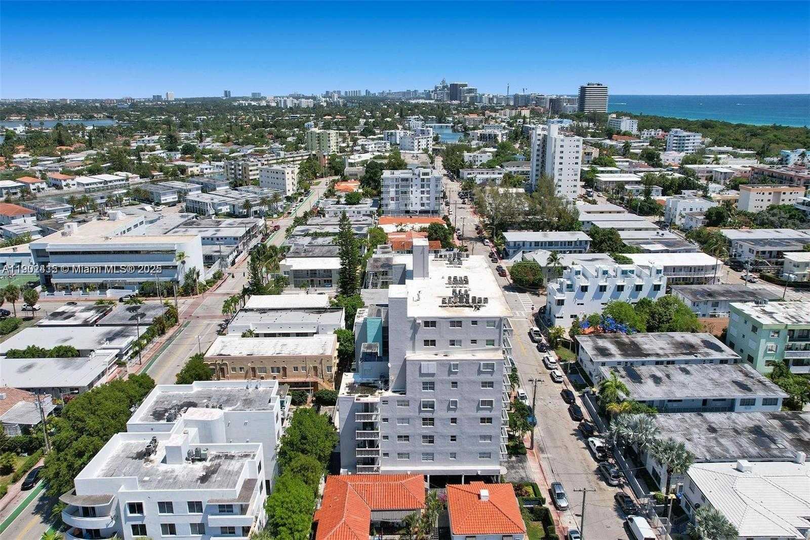 Small Image of 7620 CARLYLE AVE #703, Miami Beach Number 34