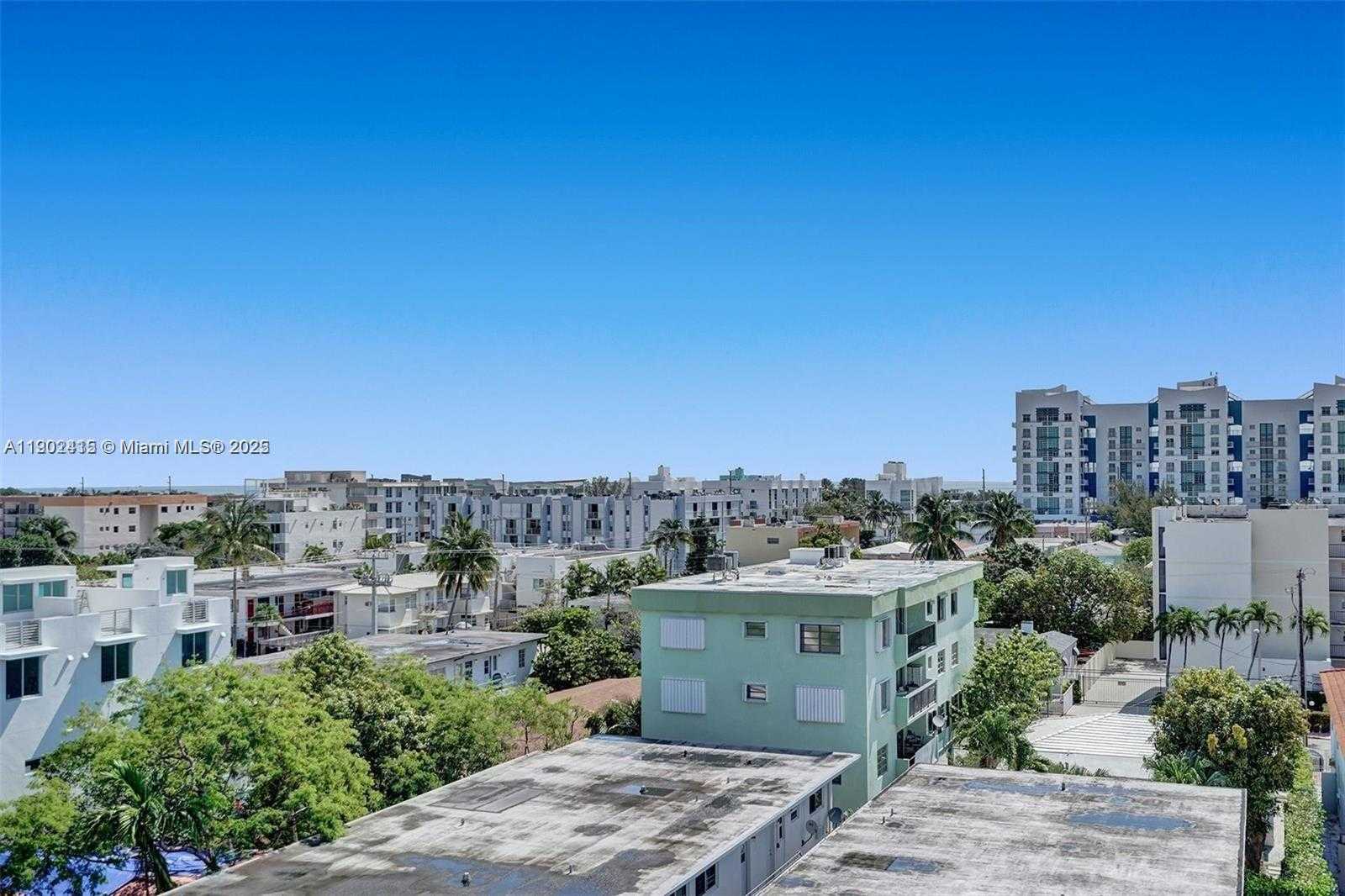 Small Image of 7620 CARLYLE AVE #703, Miami Beach Number 38