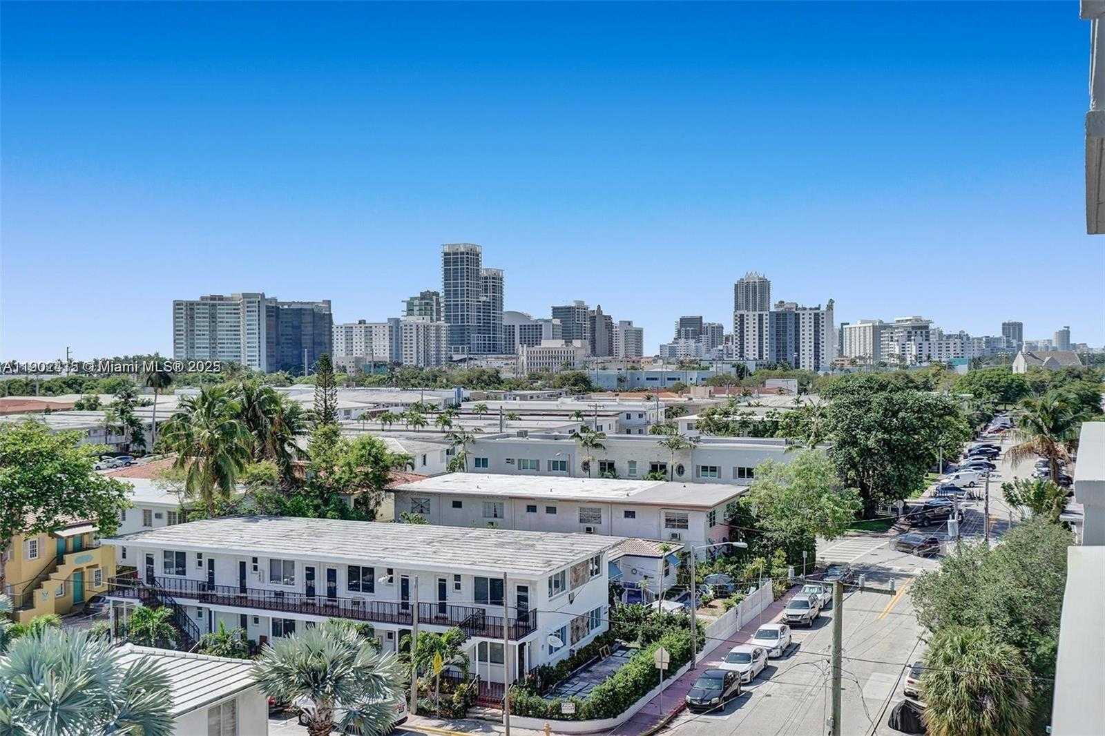 Small Image of 7620 CARLYLE AVE #703, Miami Beach Number 40