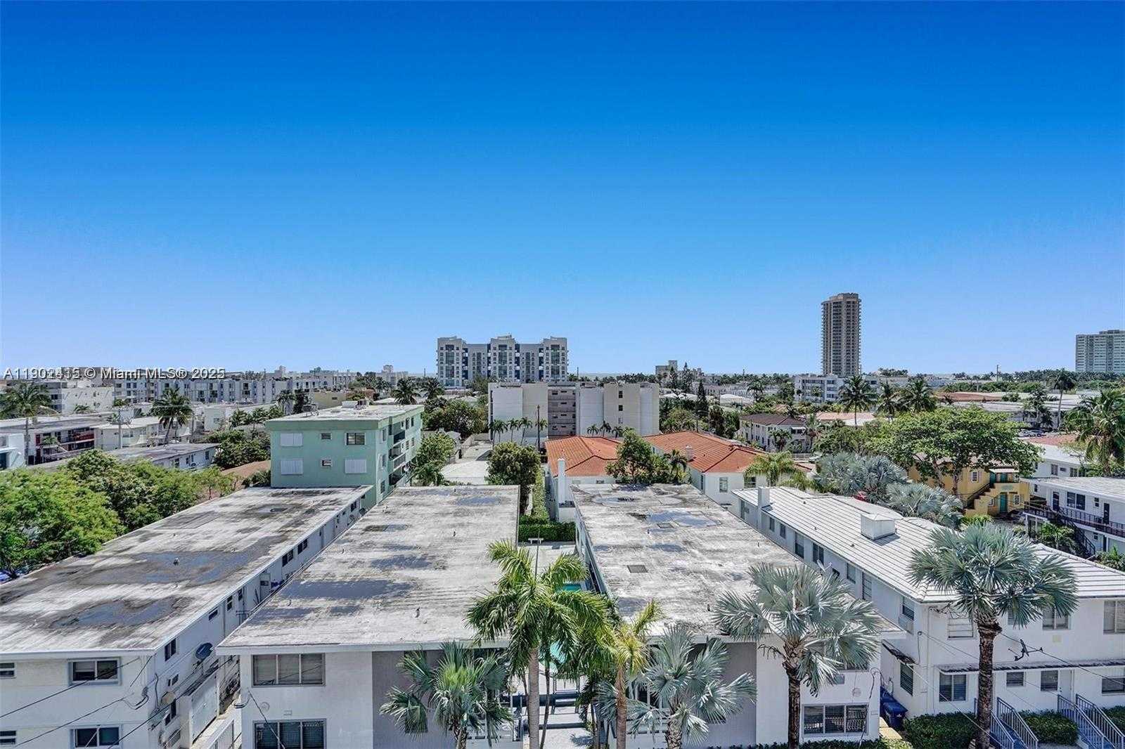 Small Image of 7620 CARLYLE AVE #703, Miami Beach Number 42