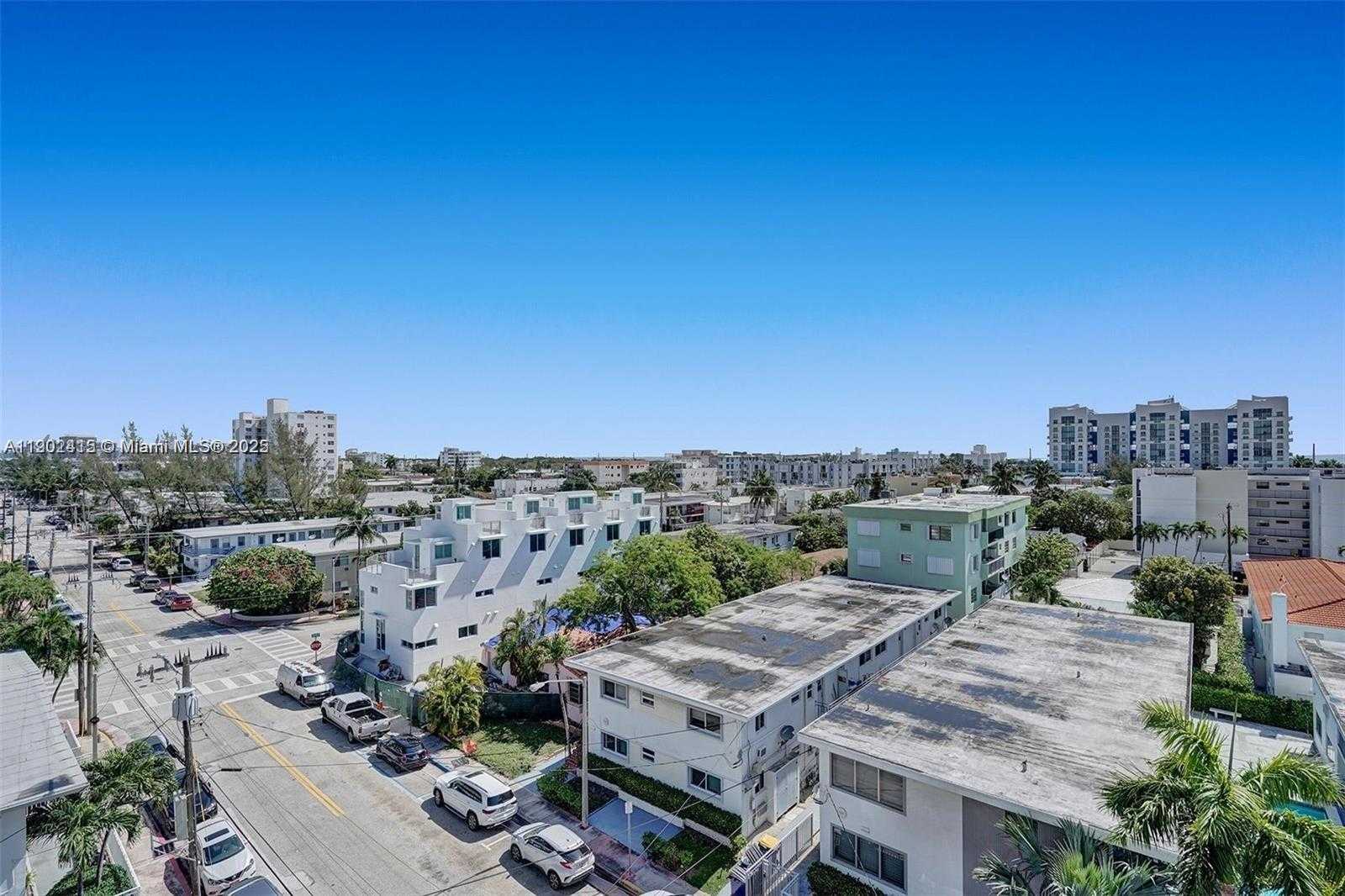 Small Image of 7620 CARLYLE AVE #703, Miami Beach Number 43