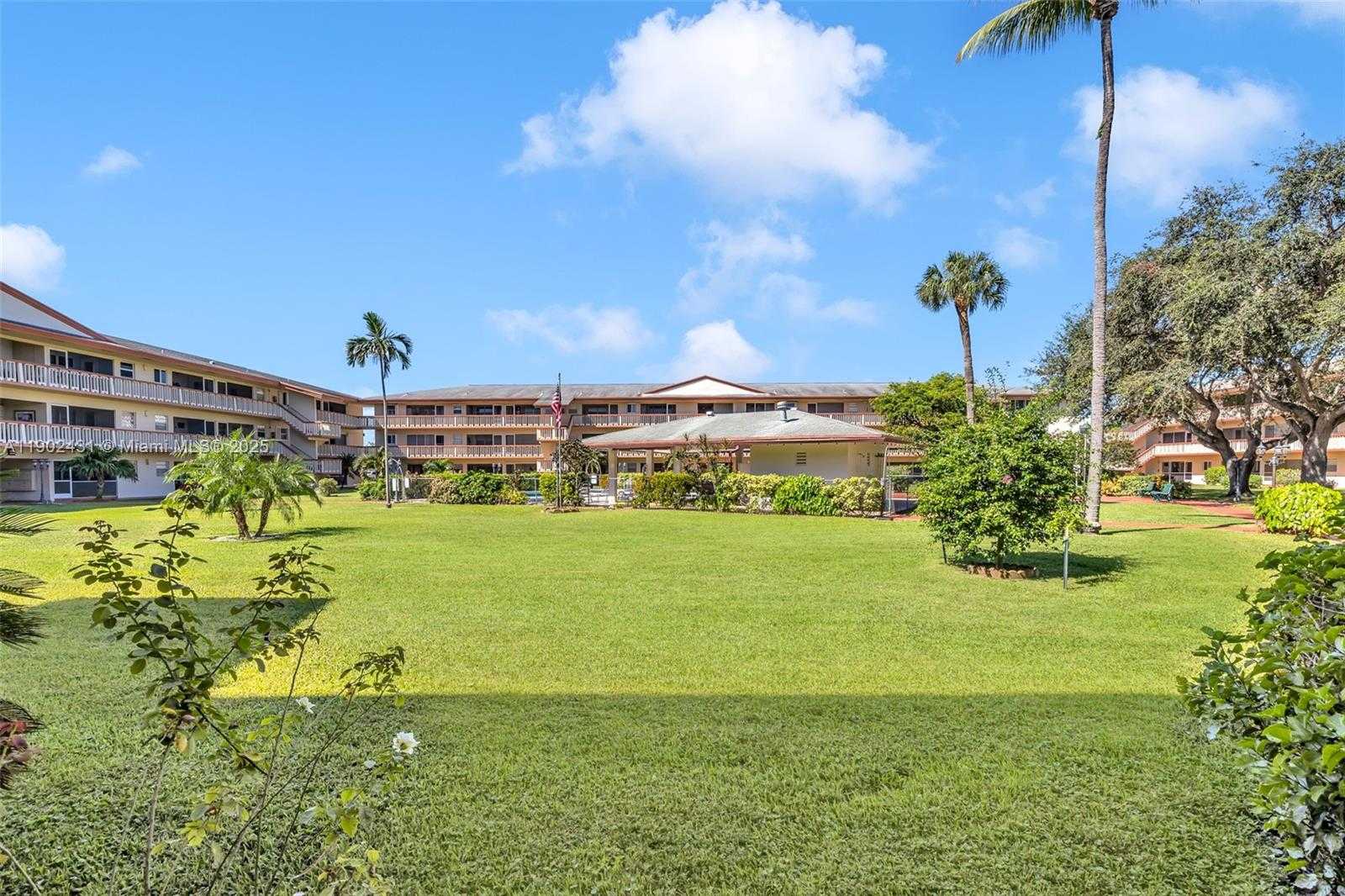 Small Image of 5300 WASHINGTON ST #H137, Hollywood Number 8